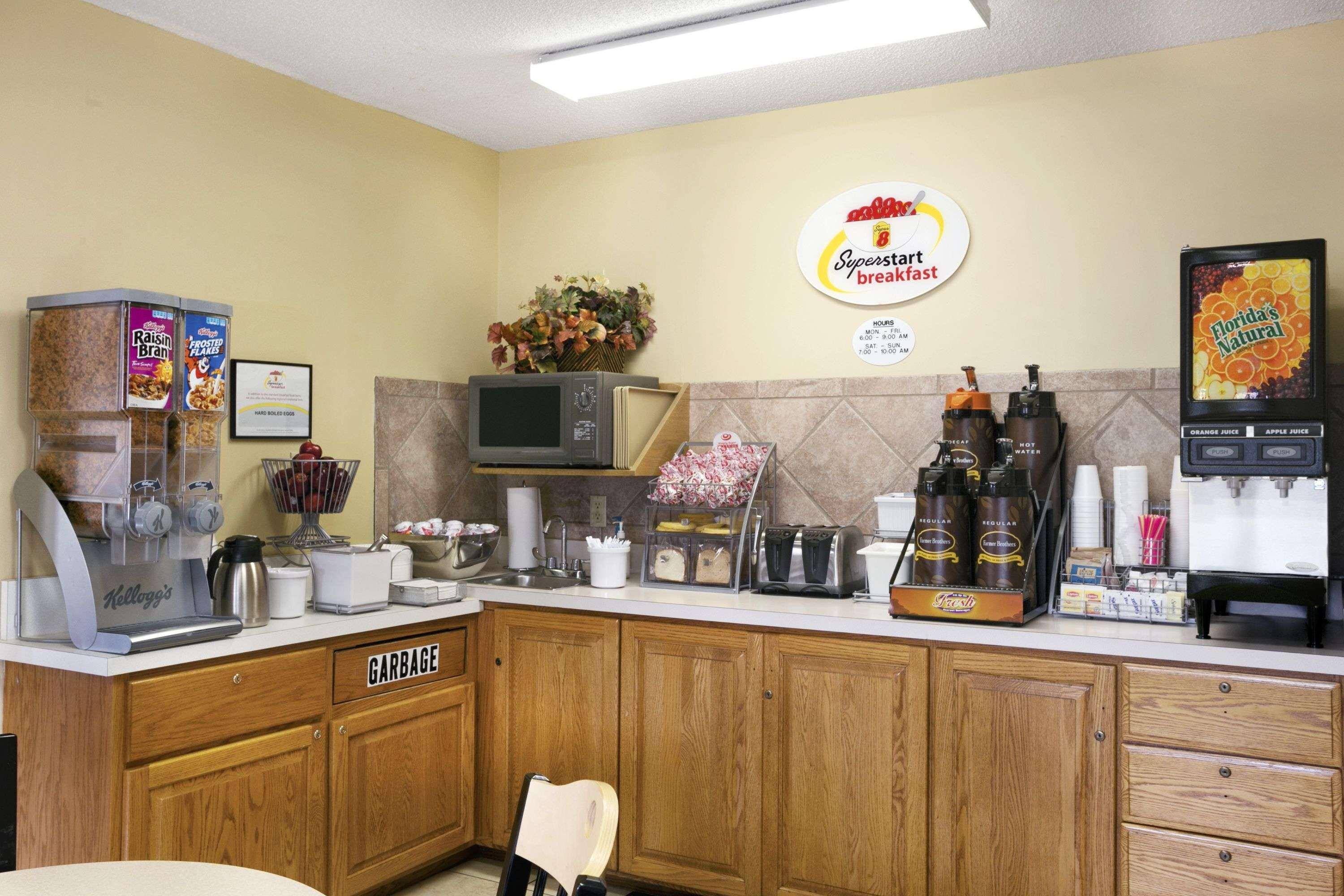 במוטל Super 8 By Wyndham Alexandria Mn מראה חיצוני תמונה