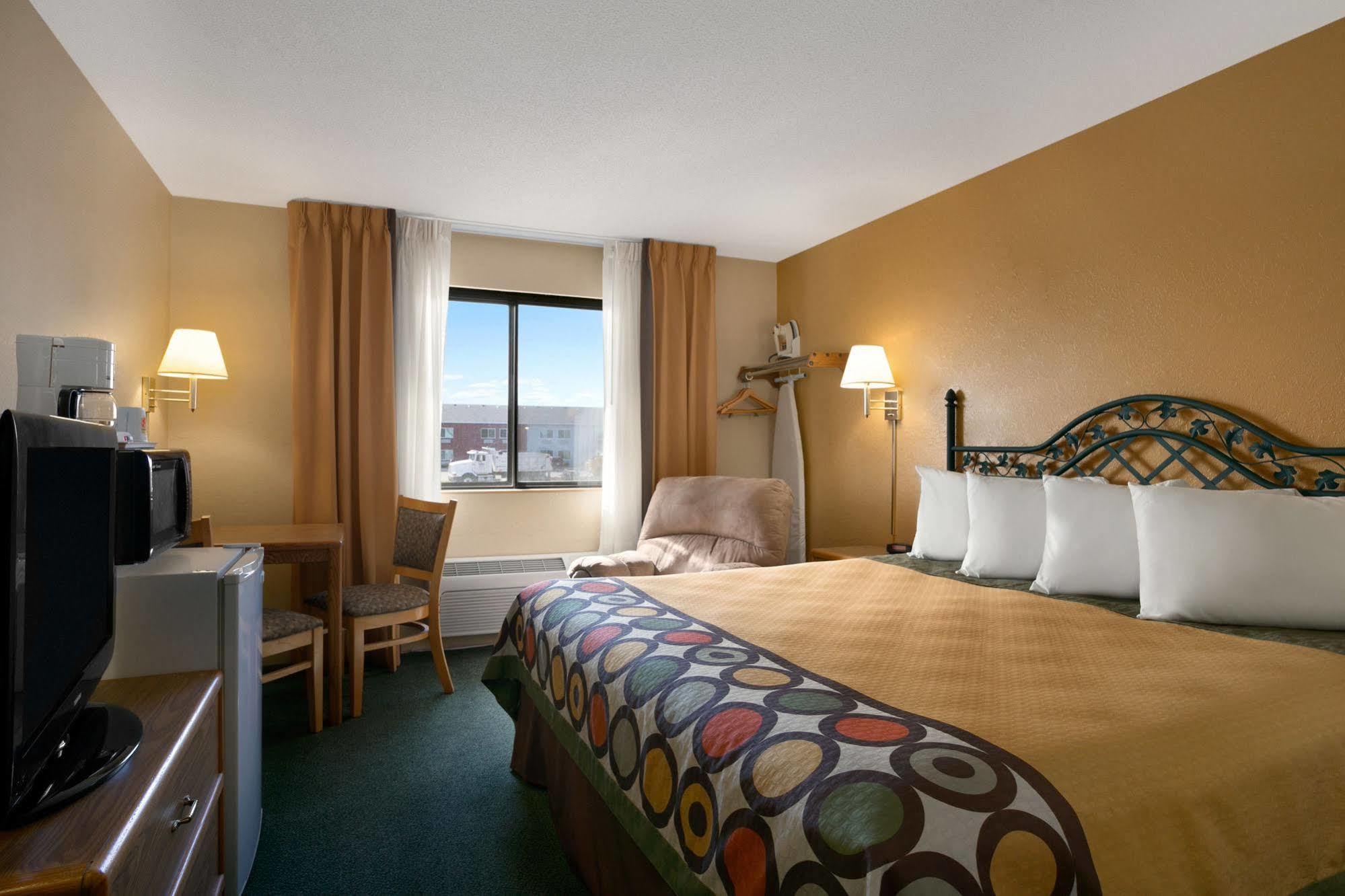 במוטל Super 8 By Wyndham Alexandria Mn מראה חיצוני תמונה